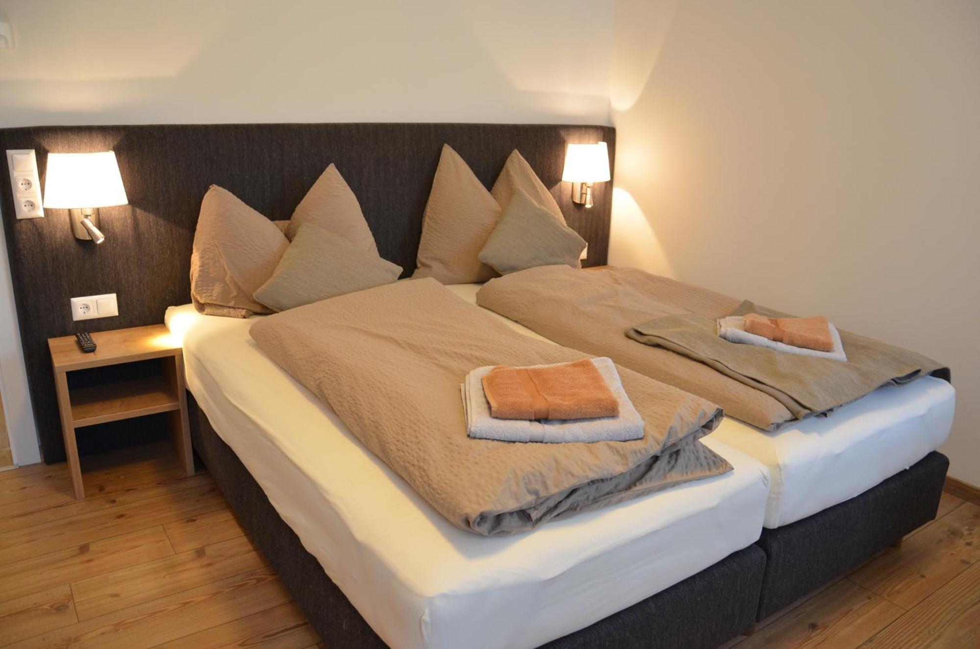 Apartment Haus Van Der Leij Russbach am Pass Gschuett Phòng bức ảnh