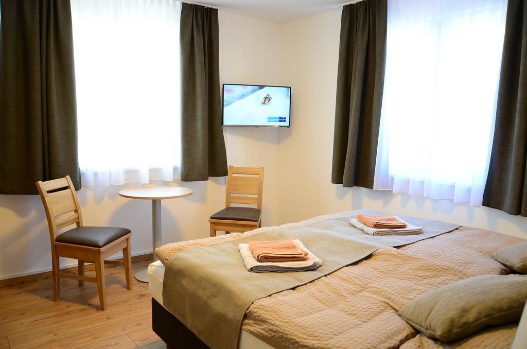Apartment Haus Van Der Leij Russbach am Pass Gschuett Phòng bức ảnh